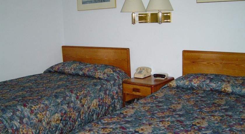 Economy Inn Plymouth - photo 4