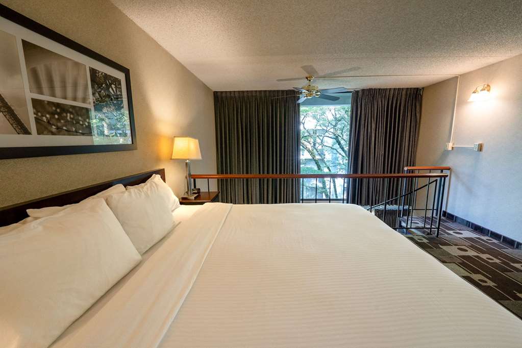 Hotel 116 A Coast Hotel Bellevue - photo 32