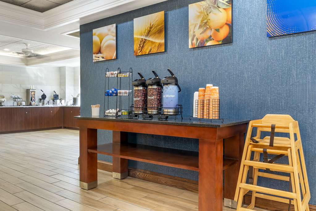 Comfort Inn & Suites LaVale Cumberland - photo 48