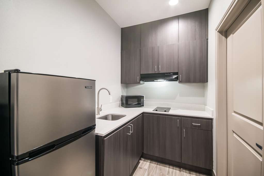 Americas Best Value Inn & Suites NE Houston Downtown I 610 - photo 12