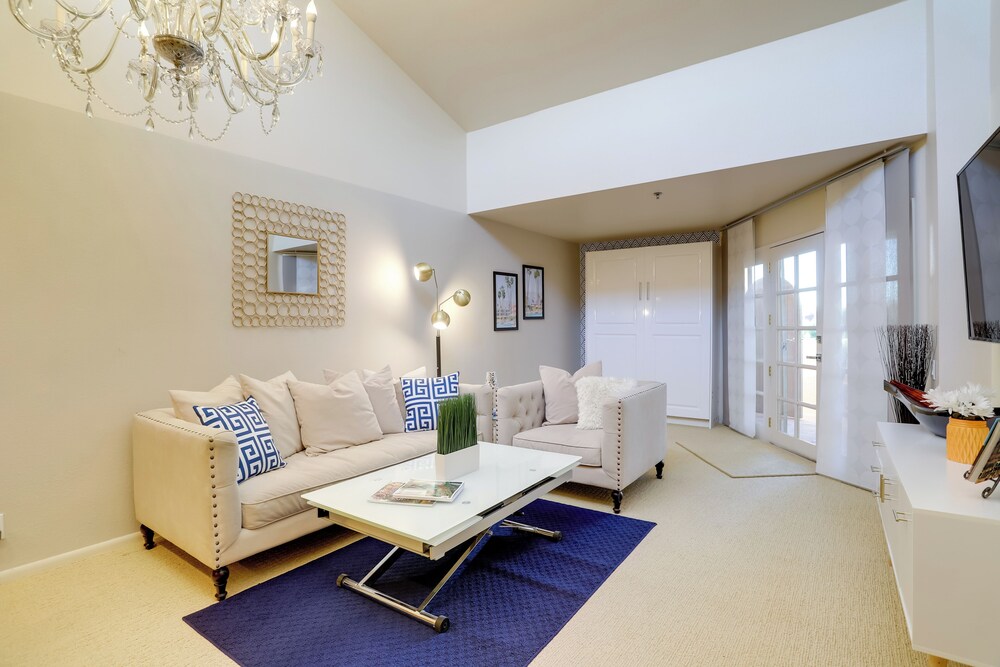 Resort Amenities: Updated Palm Springs Villa - photo 9