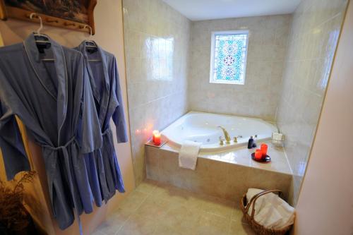 Wildflowers Inn - photo 10