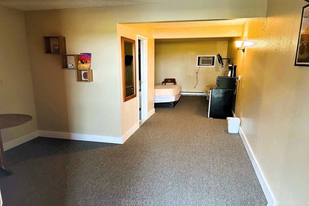 Love Hotels Kadoka by OYO at Badlands SD - photo 11