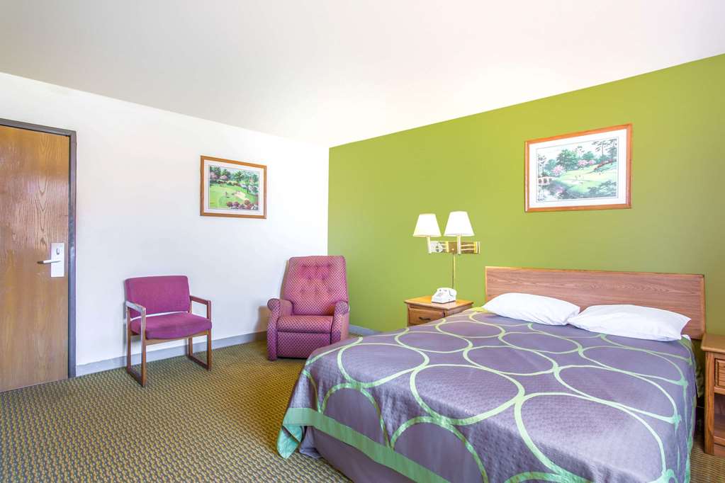 Super 8 by Wyndham Richmond Broad Street - photo 9