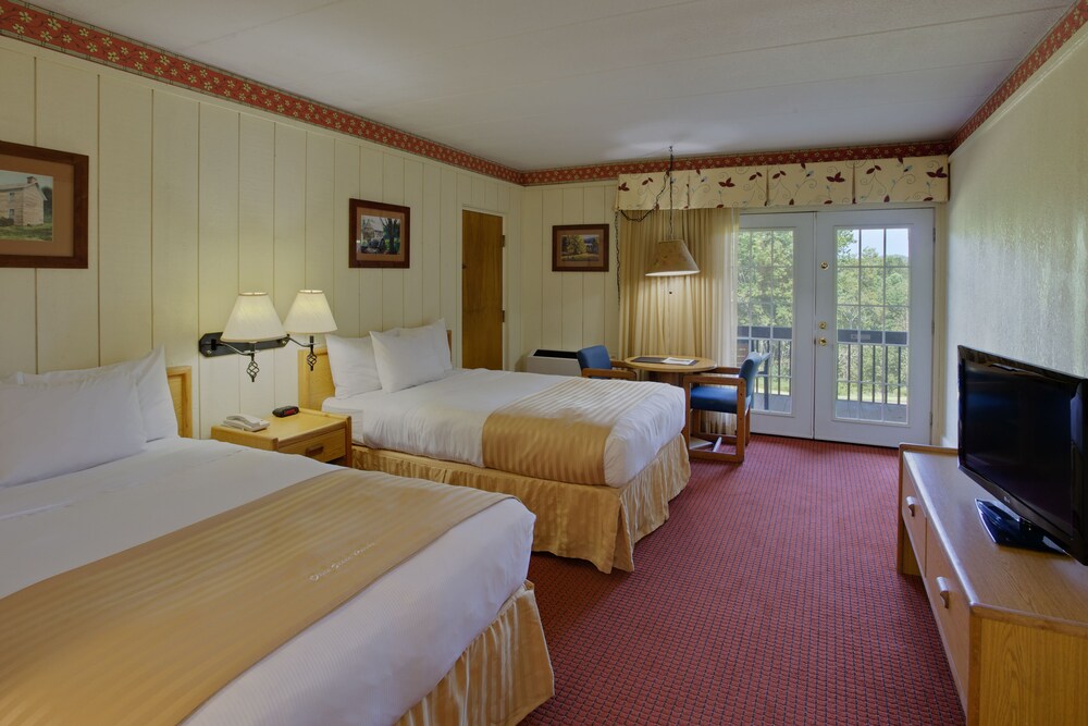 Salt Fork Lodge and Conference Center - photo 7