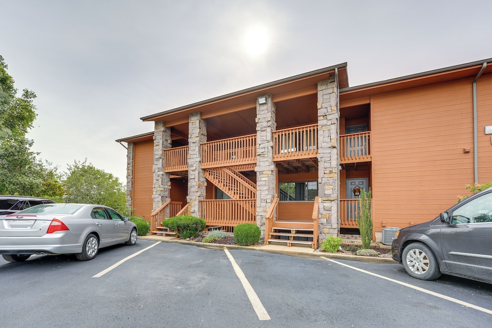 Branson Getaway w Balcony & Resort Amenities - photo 14