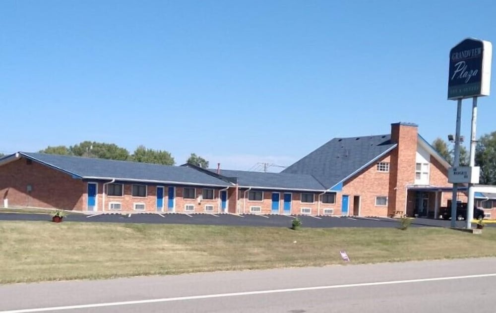 Grand View Plaza Inn & Suites - photo 124