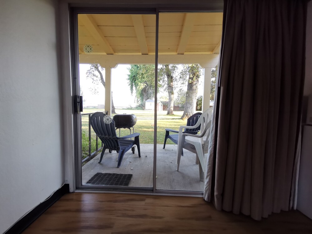 Skylark Shores Resort - photo 49