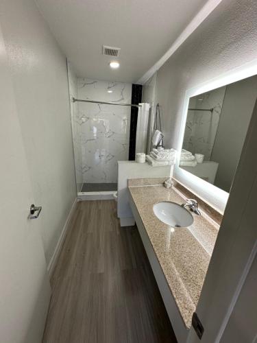 Summit Inn Dayton - photo 13