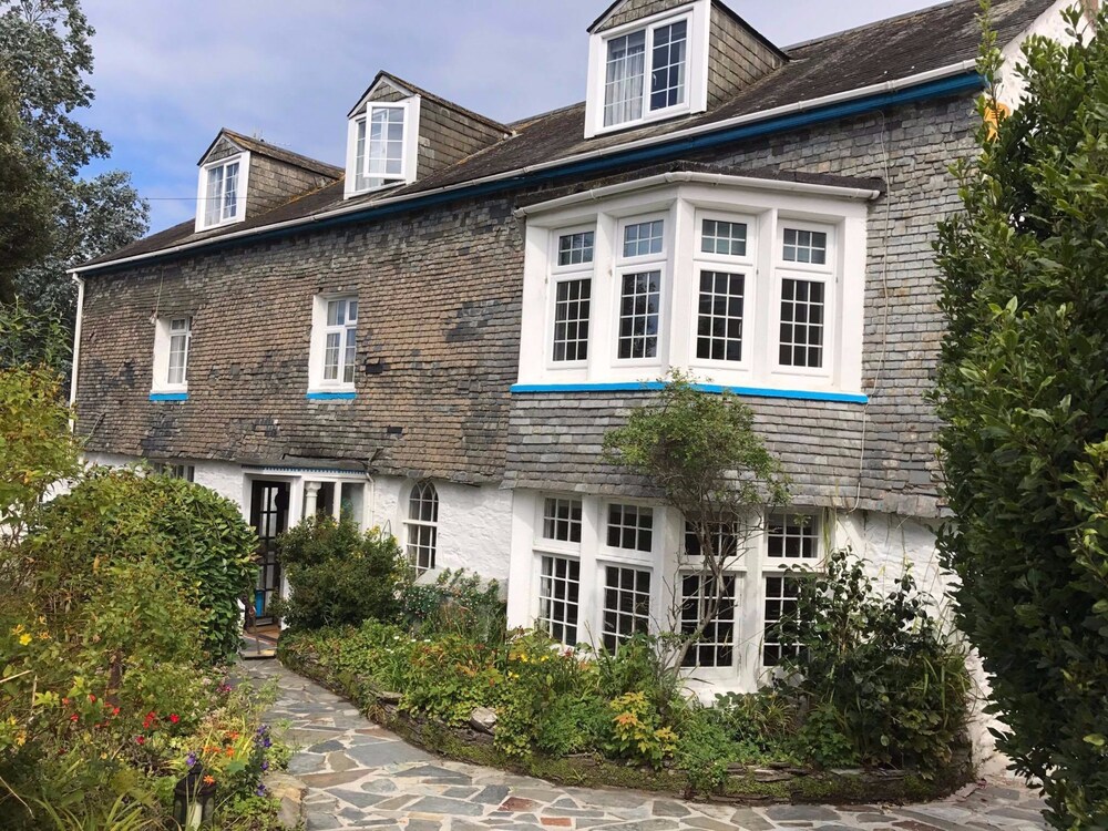 Eden Lodge B&B — 4-Star Luxury Hotel in Falmouth, United Kingdom
