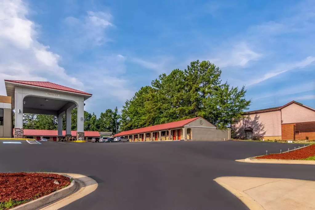 Americas Best Value Inn Opelika - photo 2