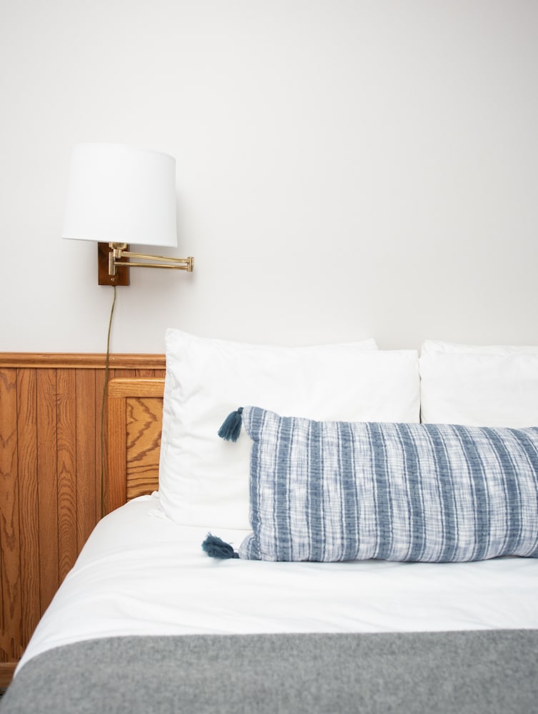 Seagull Bay Motel - photo 11