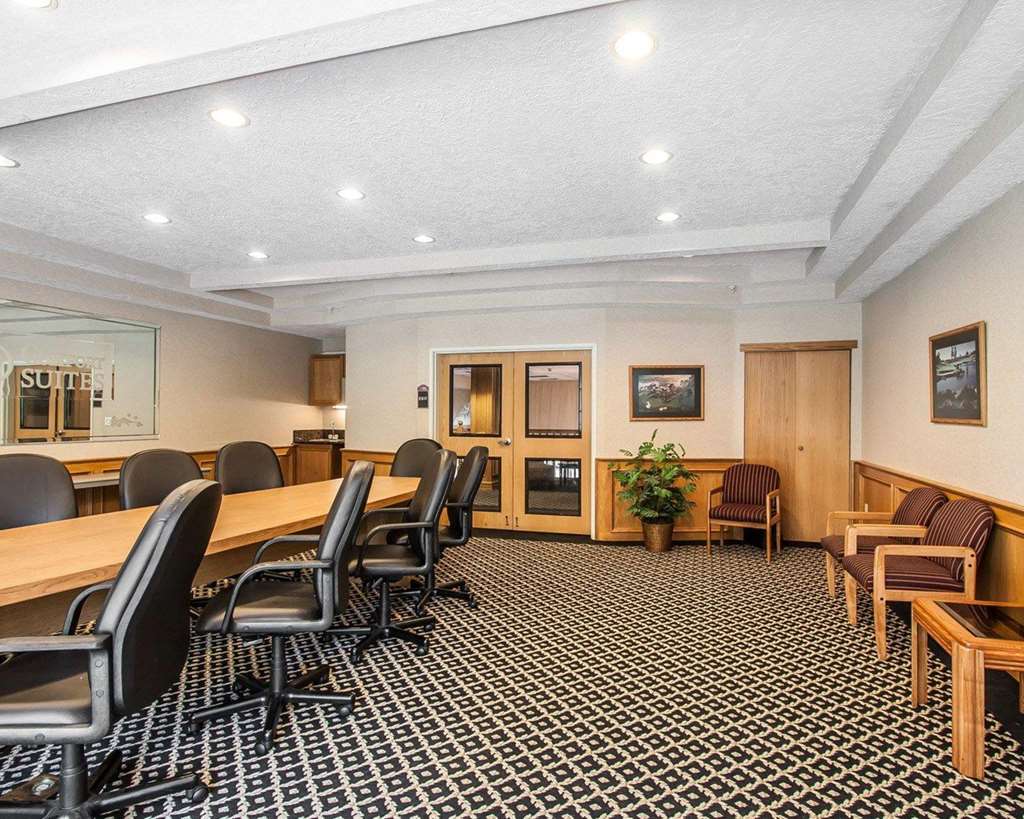 Comfort Suites Clackamas - photo 48