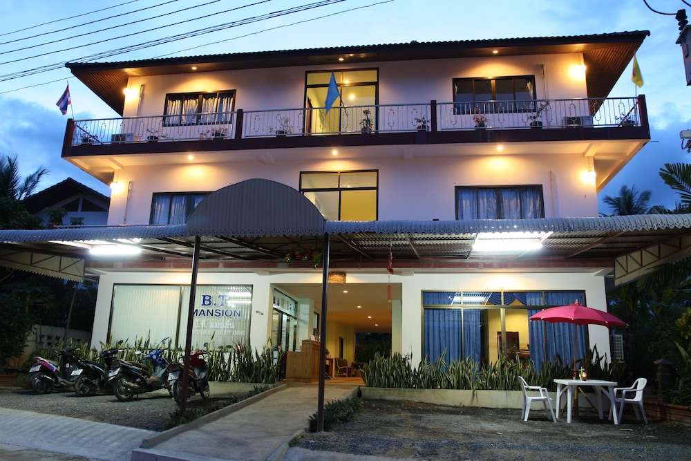 BT Mansion - carbon neutral hotel in Koh Samui