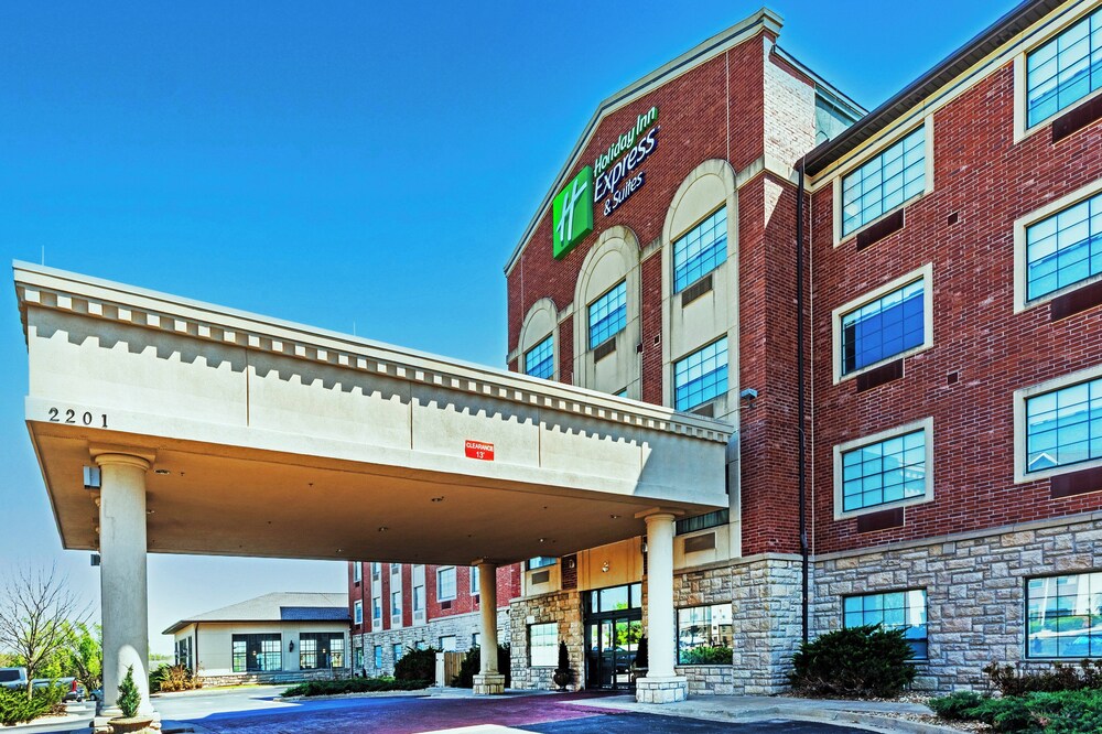 Holiday Inn Express & Suites Tulsa S Broken Arrow Hwy 51 by IHG - photo 66