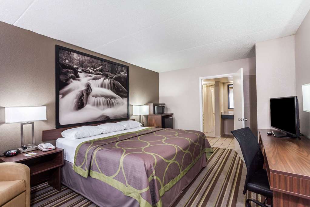 Super 8 by Wyndham Pigeon Forge Dollywood Lane - photo 13
