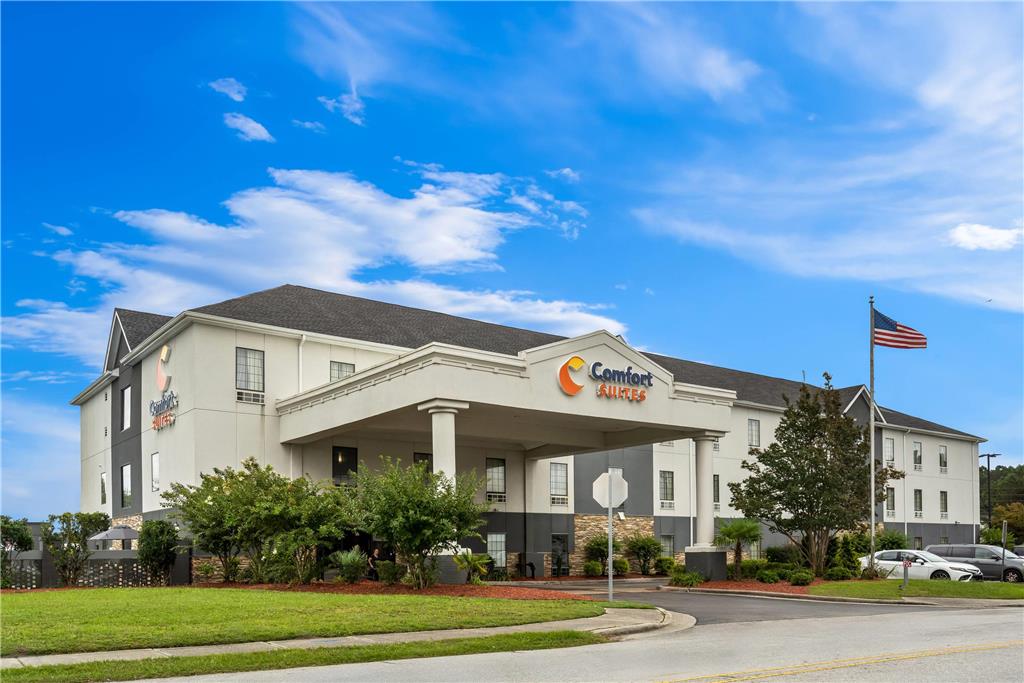 Comfort Suites near Camp Lejeune - photo 2