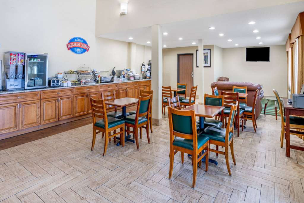Baymont by Wyndham Beloit - photo 38