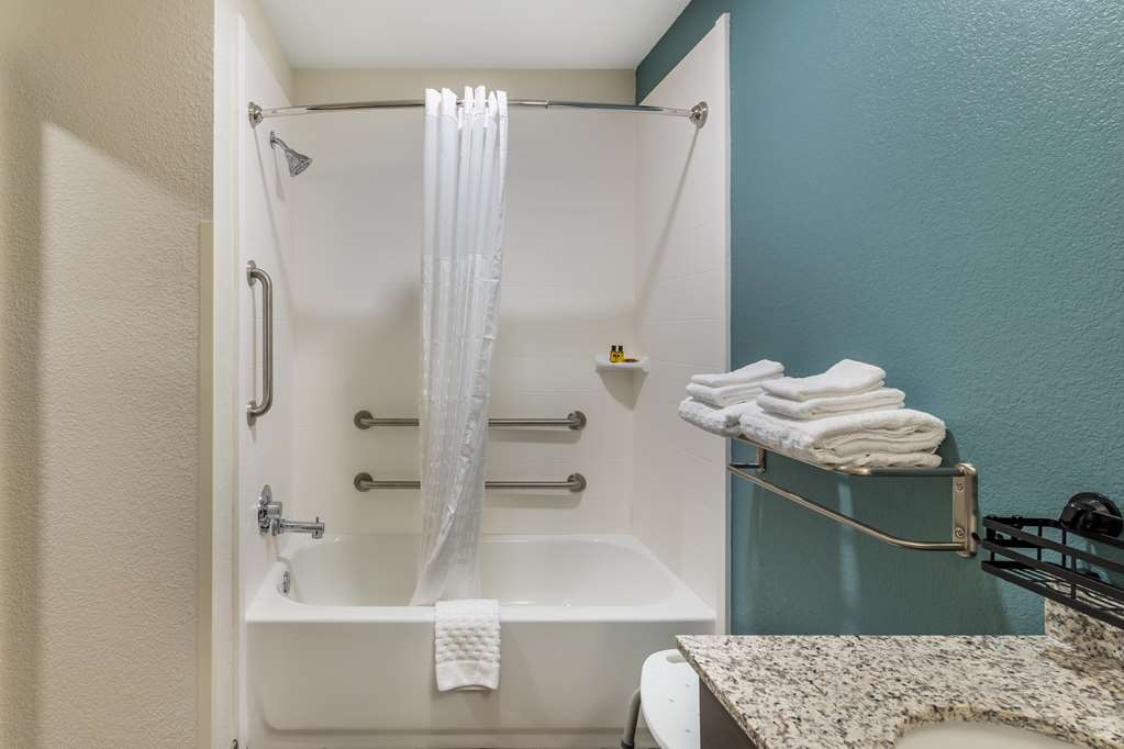 Best Western Plus Bluffton Hilton Head Hotel - photo 31