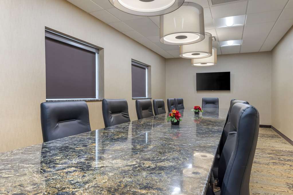 Best Western Plus Ramkota Hotel - photo 7