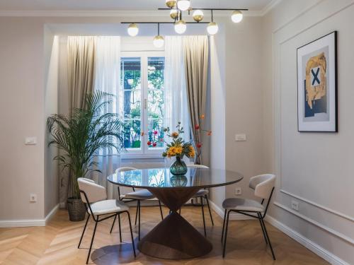 Downtown Beauty Twins Apartment — 4-Star Luxury Hotel in Zagreb, Croatia