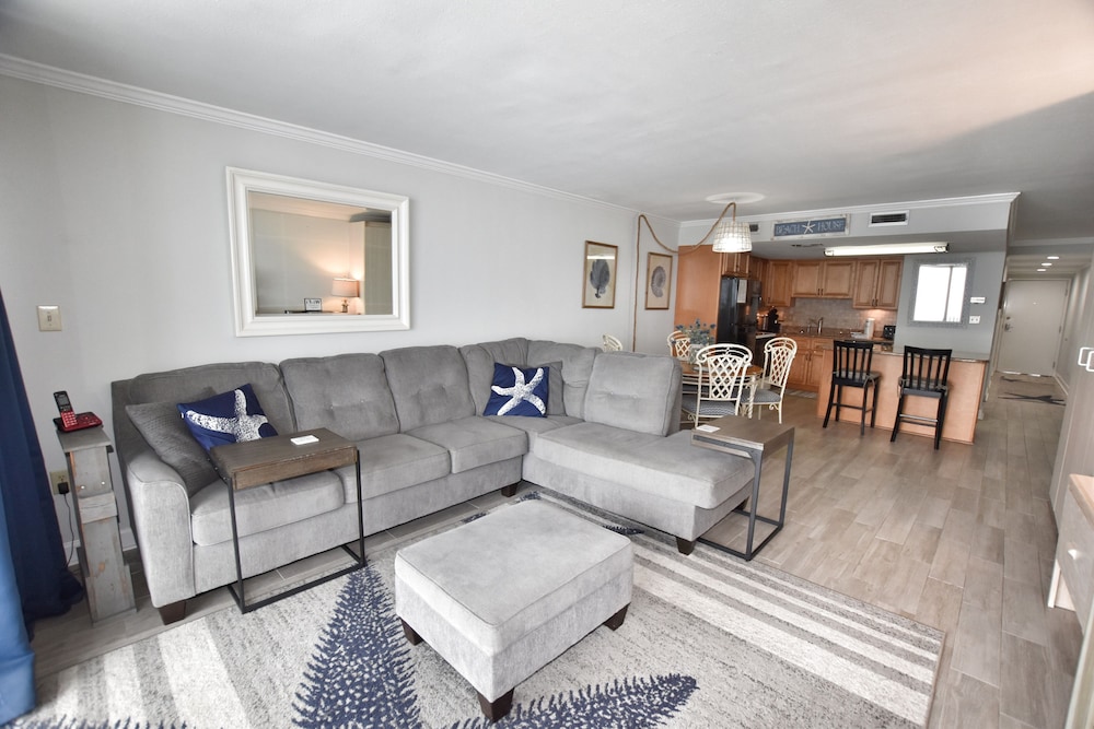 0406 Waters Edge Resort 1 Bedroom Condo by RedAwning - photo 10