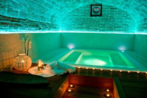 Tabano Ristorante Casolare — 4-Star Luxury Hotel in Jesi, Italy