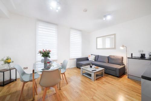 Apt 1 Soho Apartments 1st floor by Indigo Flats — 4-Star Luxury Hotel in London, United Kingdom