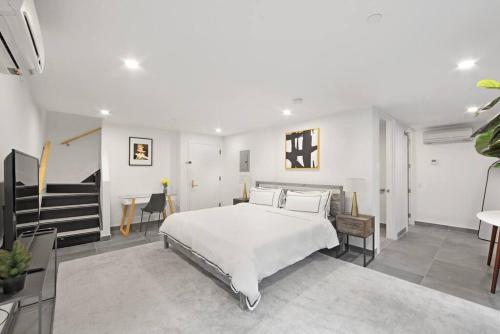 149BK 101 New construction 2BR Private garden W D - photo 15