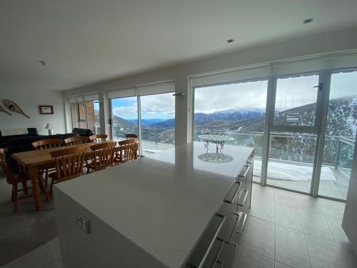 Woodsmoke Two Falls Creek — 4-Star Luxury Hotel in Falls Creek, Australia