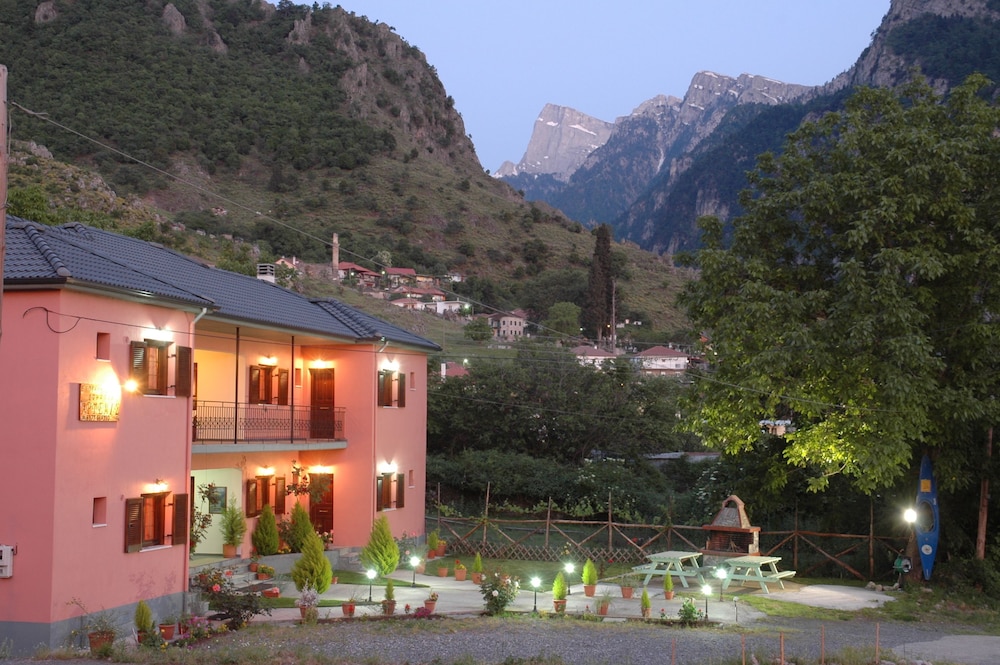 Artemis — Konitsa