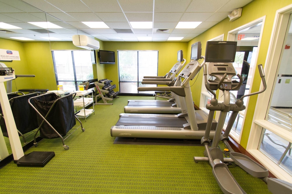 Fairfield Inn & Suites by Marriott Santa Maria - photo 33