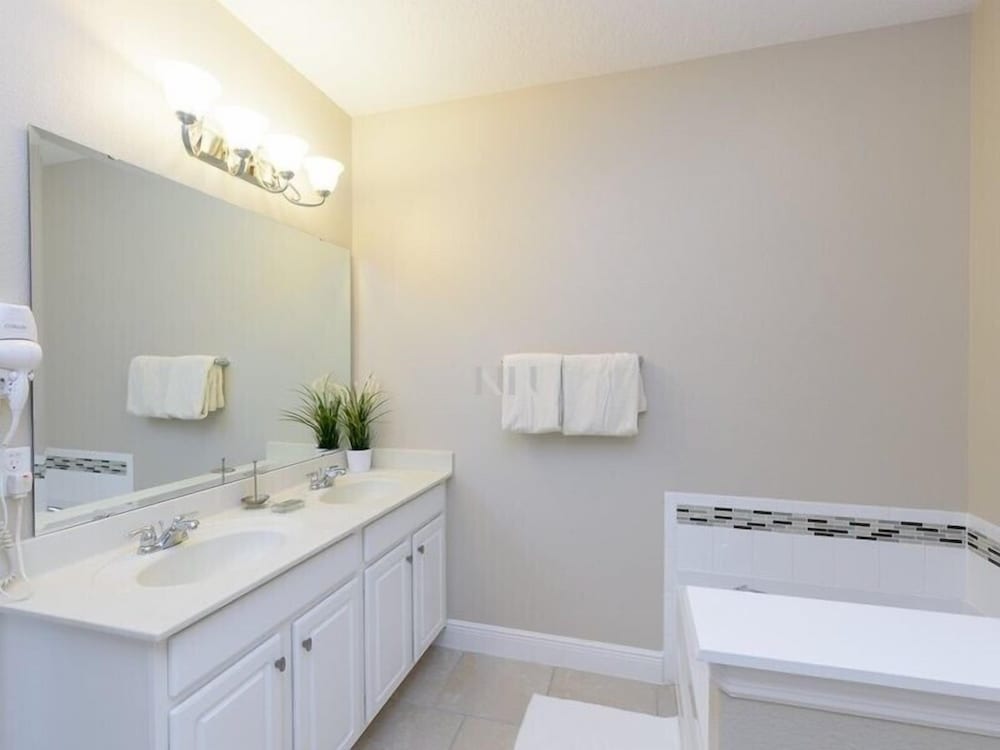 Fv61783 Solterra Resort 5 Bed 4.5 Baths Villa - photo 18