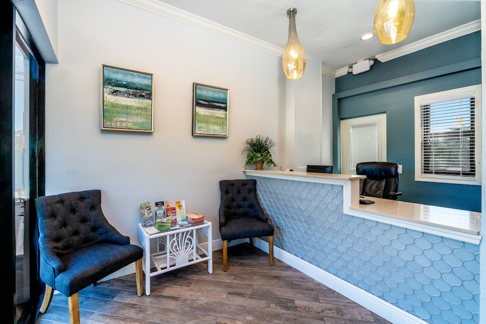 Waterside Suites & Marina - photo 3