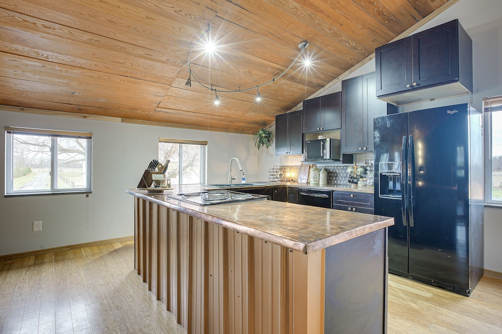 Homey Galloway Getaway on Private 7 acre Farm - photo 7