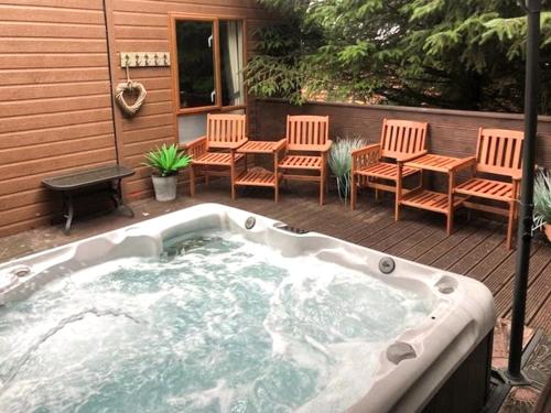 Griffon Lodge Uk3469 — 4-Star Luxury Hotel in Felton, United Kingdom