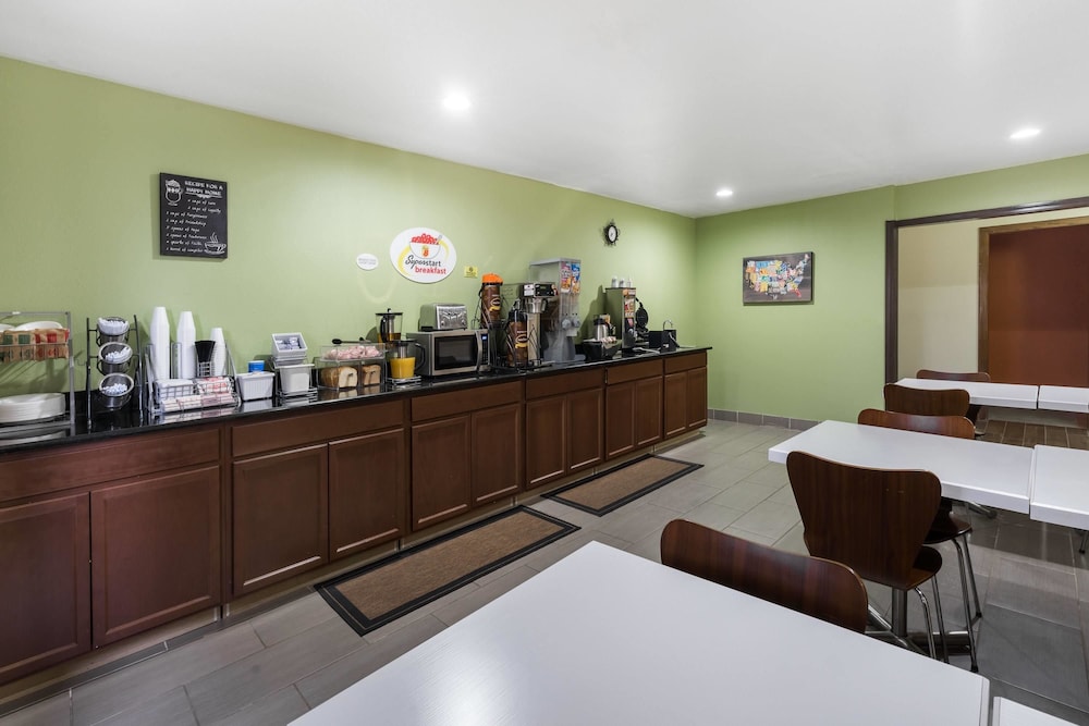 Super 8 by Wyndham Munfordville KY - photo 16