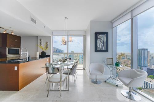 Wonderful 2 2 Condo at Icon Brickell With Pool — 4-Star Luxury Hotel in Miami, United States
