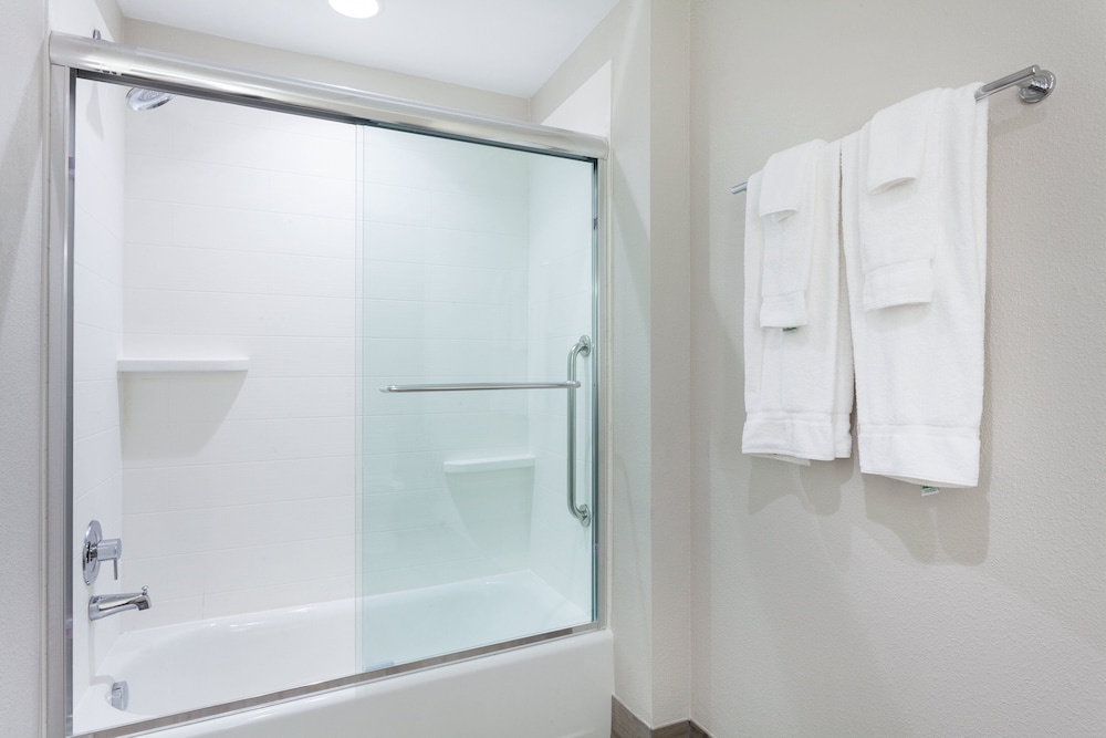 Holiday Inn Express & Suites Panama City Beach Beachfront by IHG - photo 31