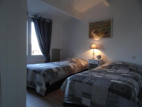 Gites Chambres D'hotes la Maison D'amis — 4-Star Luxury Hotel in Puilboreau, France