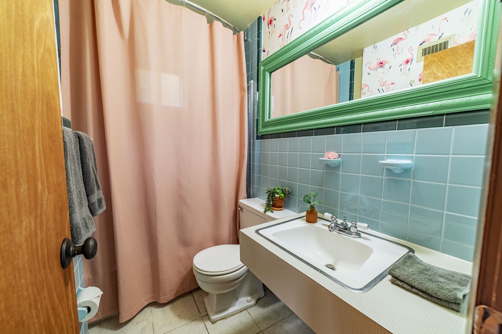 The Springs Motel - photo 45