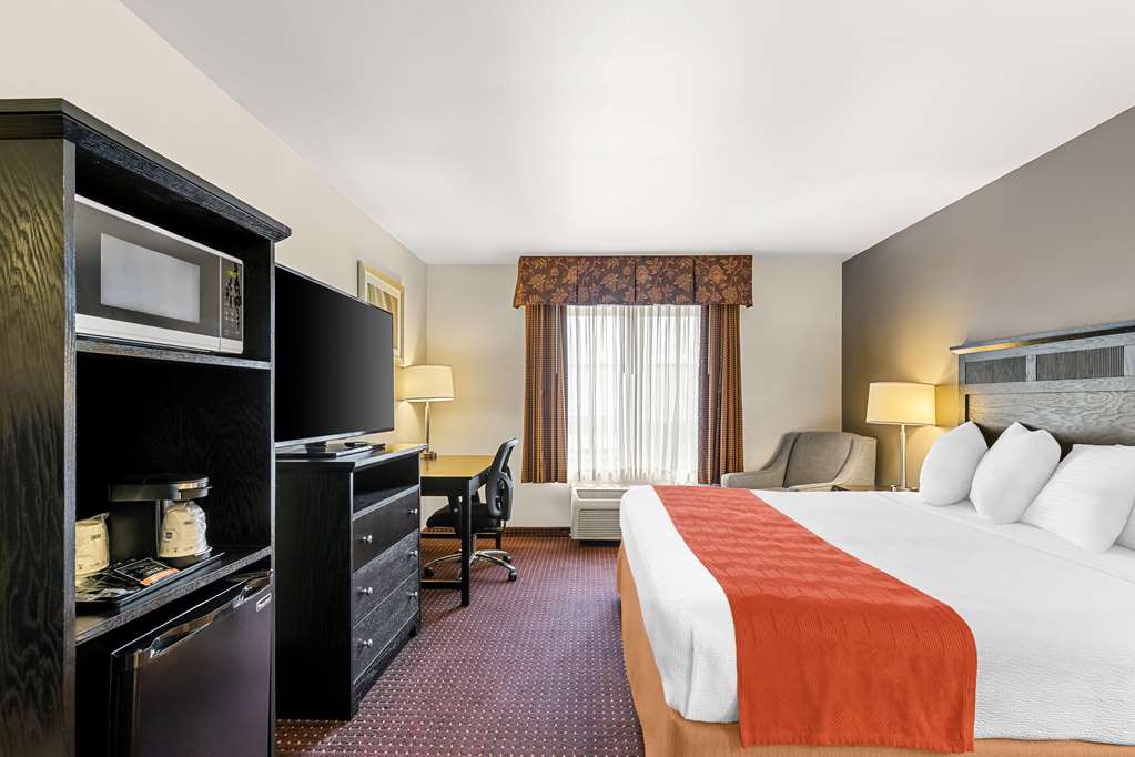 Best Western Legacy Inn & Suites Beloit South Beloit - photo 13