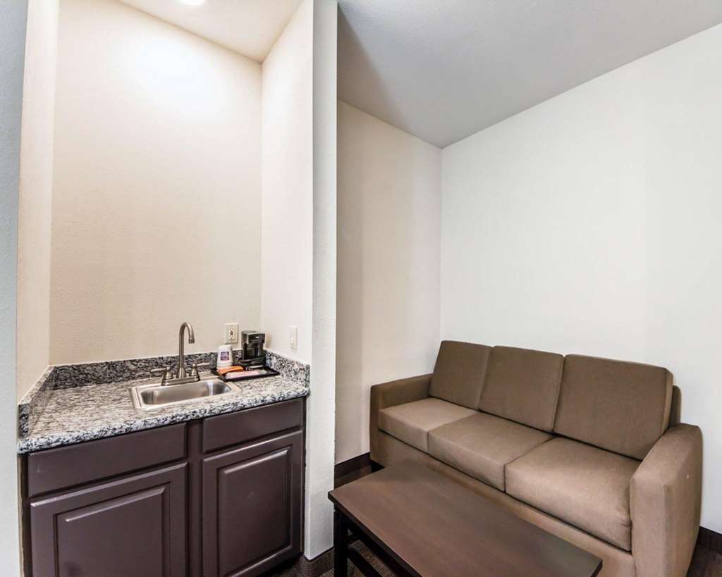 Sleep Inn & Suites Guthrie Edmond North - photo 33