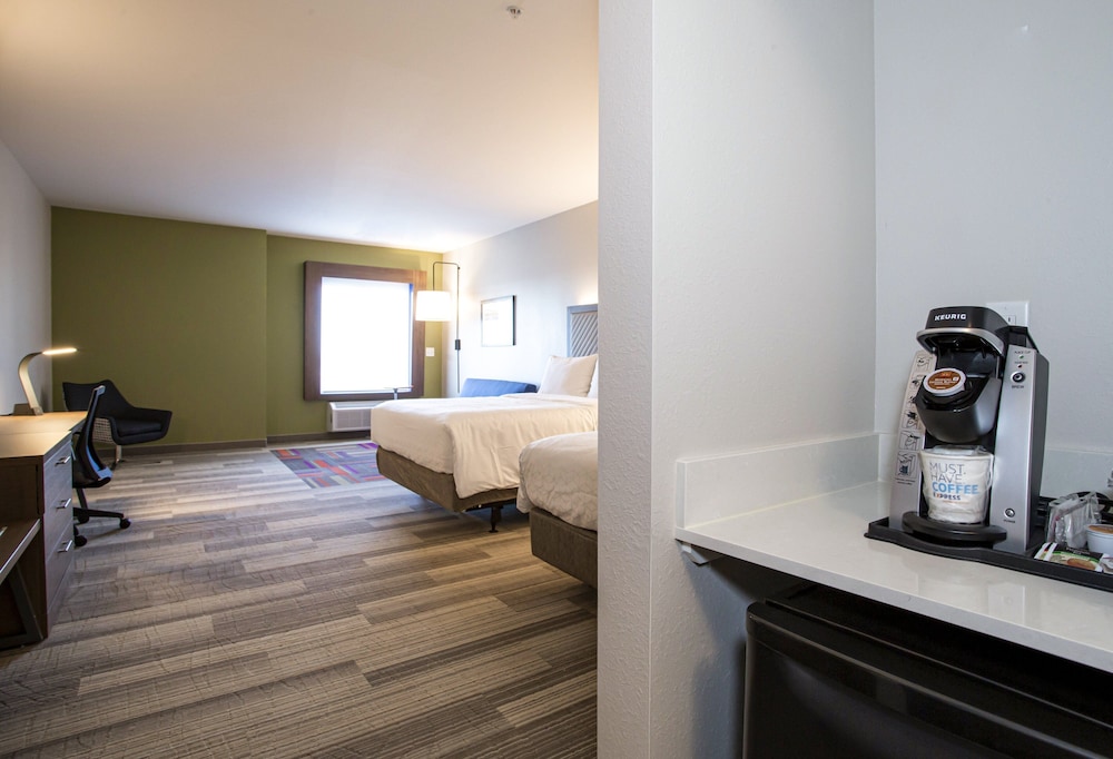 Holiday Inn Express & Suites Columbus Worthington by IHG - photo 9