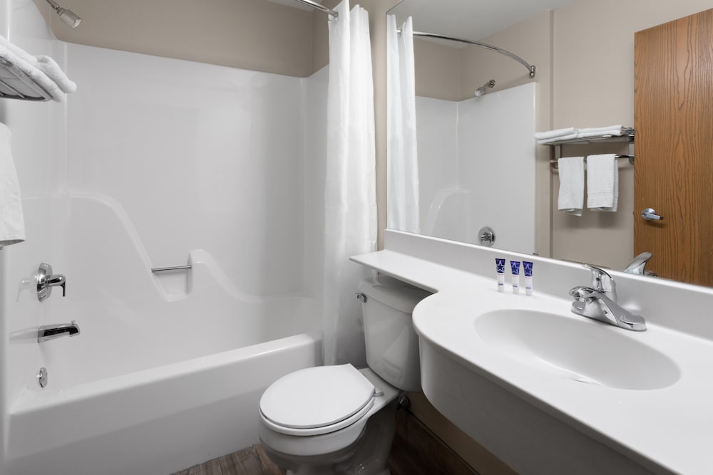 Americas Best Value Inn & Suites Racine - photo 29