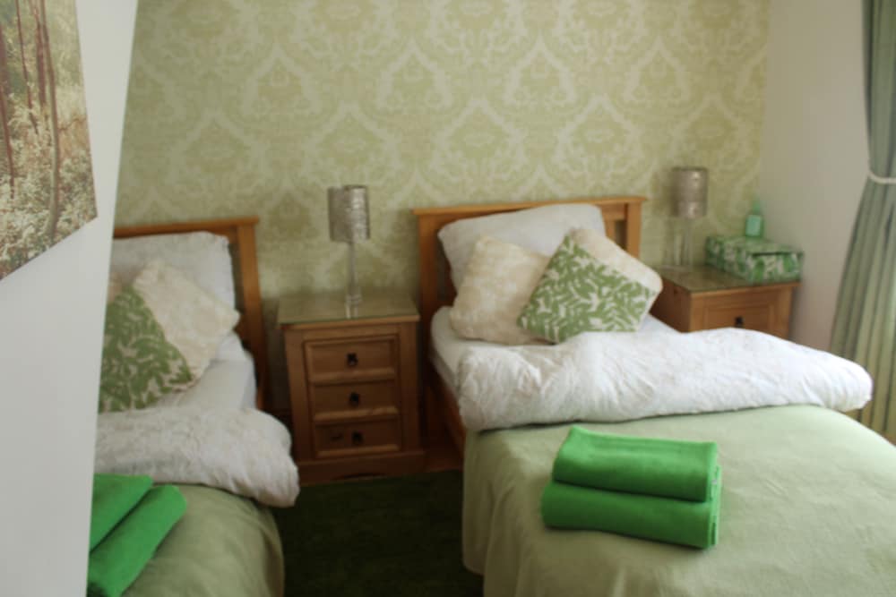Cois Ba House — 4-Star Luxury Hotel in Dublin, Republic of Ireland