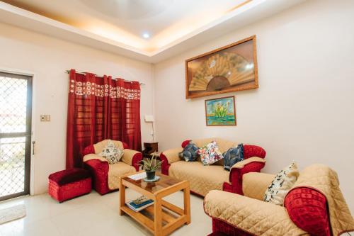 Bahay Ni Kikay Vacation Rental WiFi Included — 4-Star Luxury Hotel in General Santos, Philippines