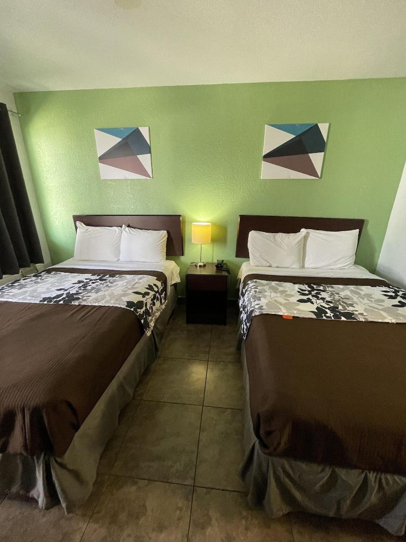 Hwy 59 Motel Laredo Medical Center - photo 11