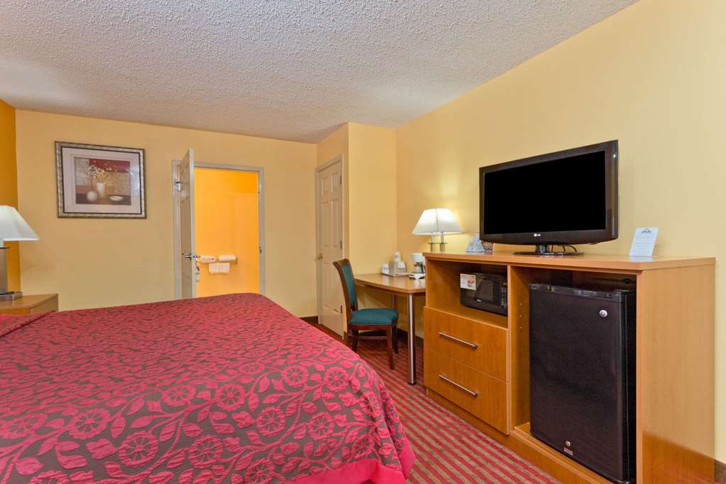 Days Inn by Wyndham Franklin - photo 19
