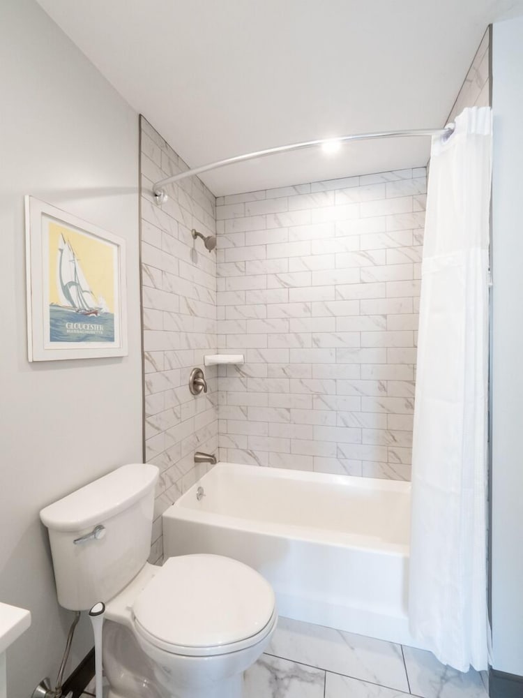 Long Beach Suites - photo 17